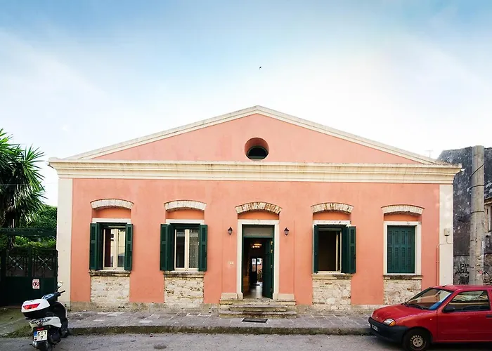 公寓 Moraitis Mansion