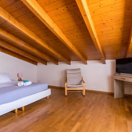 Moraitis Mansion * Corfu (city)