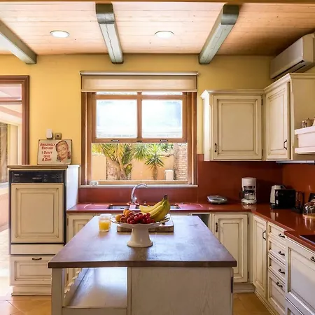 Moraitis Mansion Апартаменты *